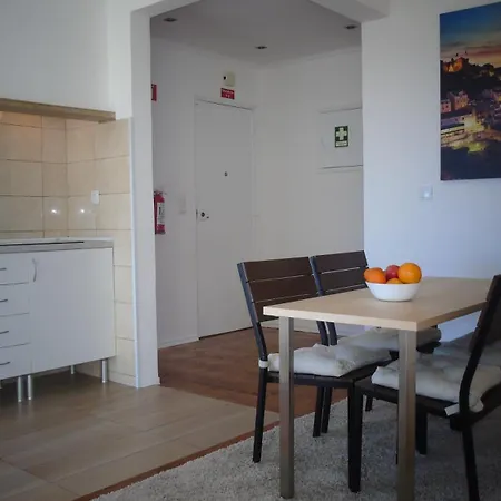 Graca River View Apartment Lisbon